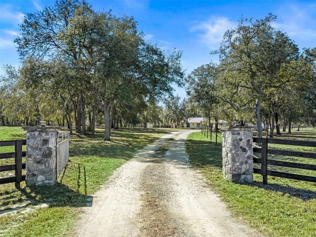 11330 E LEVY STREET, Williston, FL 32696