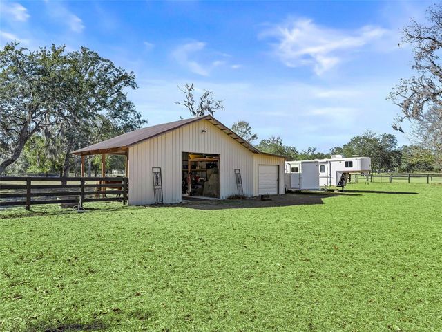 11330 E LEVY STREET, Williston, FL 32696
