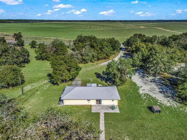 11330 E LEVY STREET, Williston, FL 32696