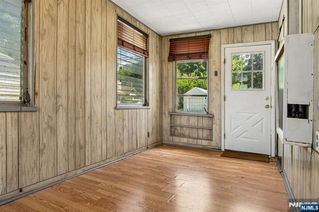 8-15 Berdan Avenue, Fair Lawn, NJ 07410