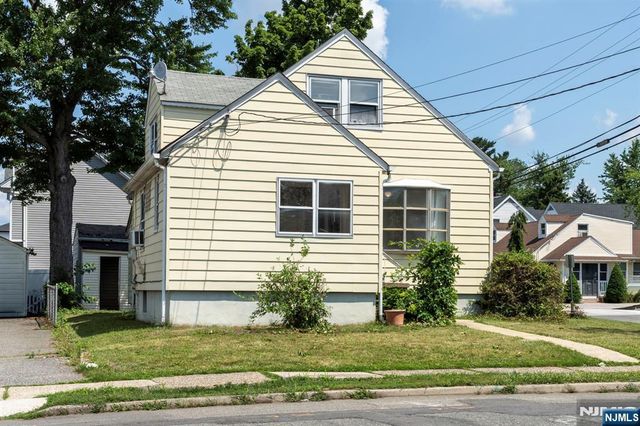 8-15 Berdan Avenue, Fair Lawn, NJ 07410