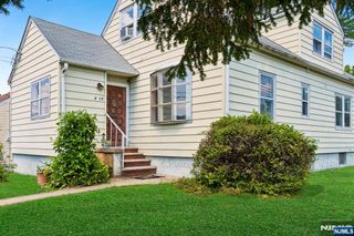 8-15 Berdan Avenue, Fair Lawn, NJ 07410