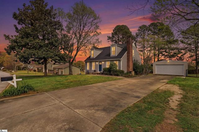 4 Woodbend Court, Mauldin, SC 29662