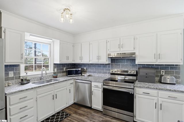 4 Woodbend Court, Mauldin, SC 29662