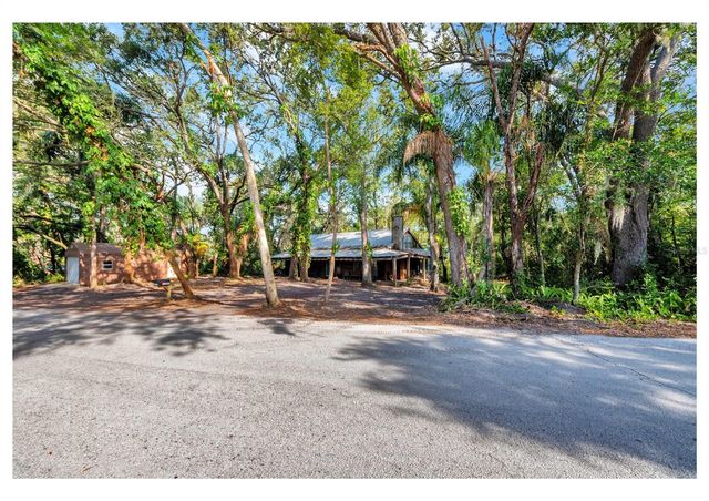 12805 FOREST HILLS DRIVE, Tampa, FL 33612