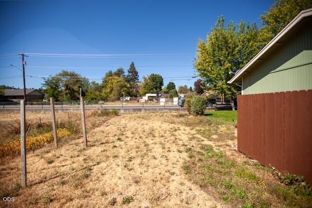 1511 Hubbard Lane, Grants Pass, OR 97527