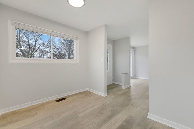 108 Walnut Drive, Streamwood, IL 60107