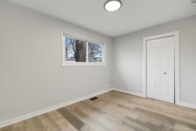 108 Walnut Drive, Streamwood, IL 60107