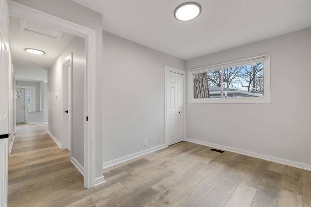 108 Walnut Drive, Streamwood, IL 60107