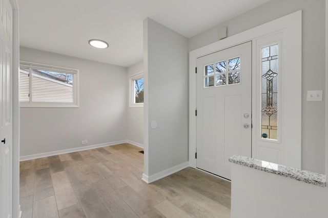 108 Walnut Drive, Streamwood, IL 60107