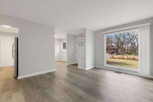 108 Walnut Drive, Streamwood, IL 60107