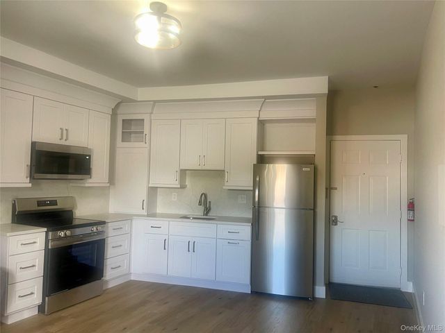 1106 MAIN Street 1, Fishkill, NY 12524