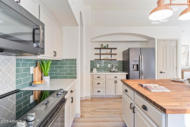 4624 E JAEGER Road, Phoenix, AZ 85050