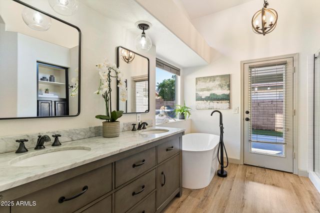 4624 E JAEGER Road, Phoenix, AZ 85050