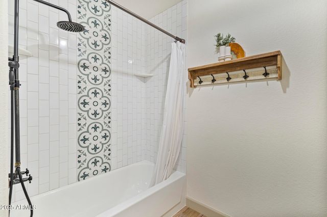 4624 E JAEGER Road, Phoenix, AZ 85050