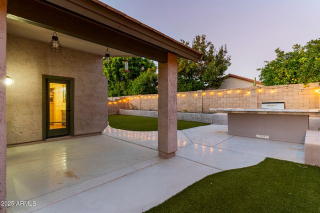 4624 E JAEGER Road, Phoenix, AZ 85050