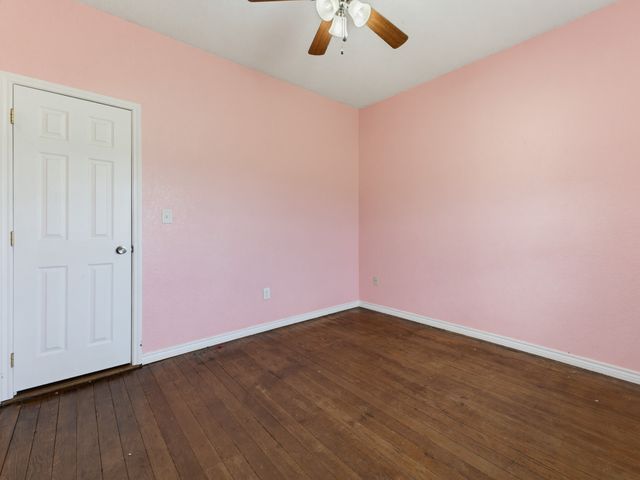 180 Trail Drive, Bowie, TX 76230