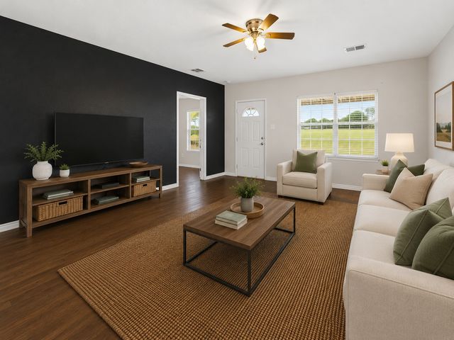 180 Trail Drive, Bowie, TX 76230