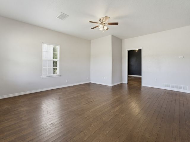 180 Trail Drive, Bowie, TX 76230