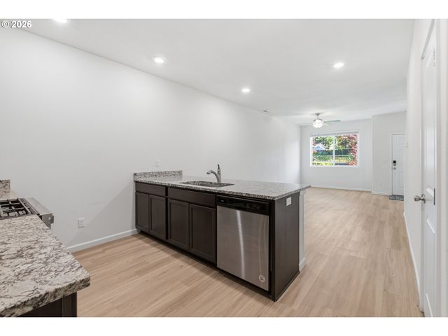 17 Ne 134TH Pl, Portland, OR 97230