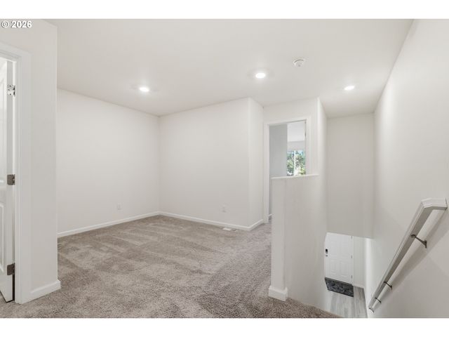 17 Ne 134TH Pl, Portland, OR 97230