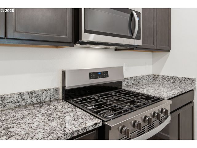 17 Ne 134TH Pl, Portland, OR 97230