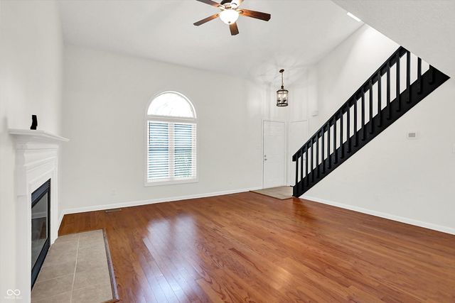 354 Dominion Drive, Zionsville, IN 46077