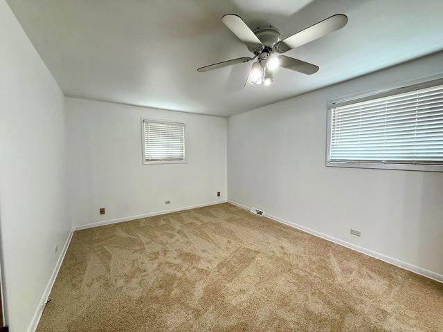 572 N Emroy Avenue, Elmhurst, IL 60126