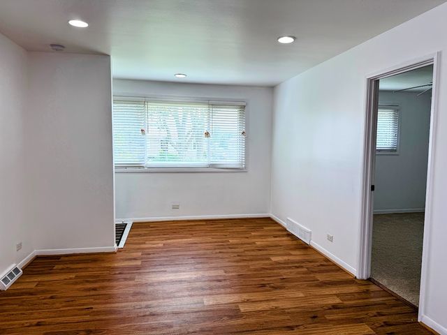 572 N Emroy Avenue, Elmhurst, IL 60126