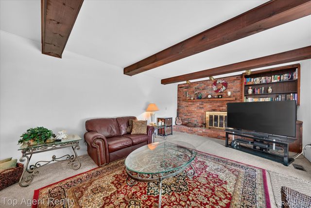 6084 Deguise Court, Rochester Hills, MI 48306