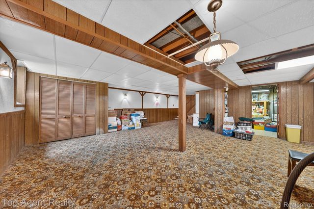 6084 Deguise Court, Rochester Hills, MI 48306