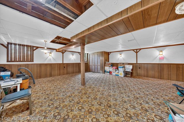 6084 Deguise Court, Rochester Hills, MI 48306