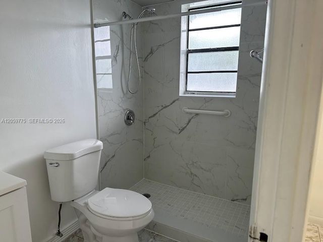 9460 Fontainebleau Blvd 129, Miami, FL 33172