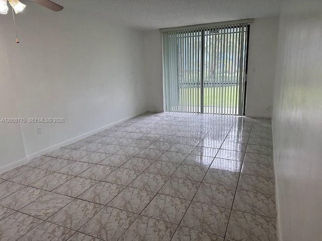 9460 Fontainebleau Blvd 129, Miami, FL 33172