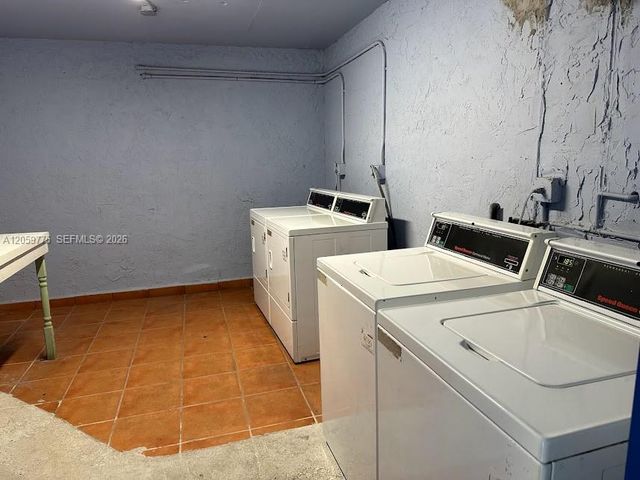 9460 Fontainebleau Blvd 129, Miami, FL 33172