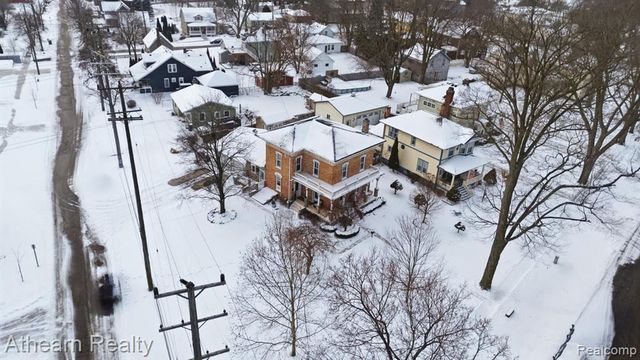 325 Lake Street, Howell, MI 48843