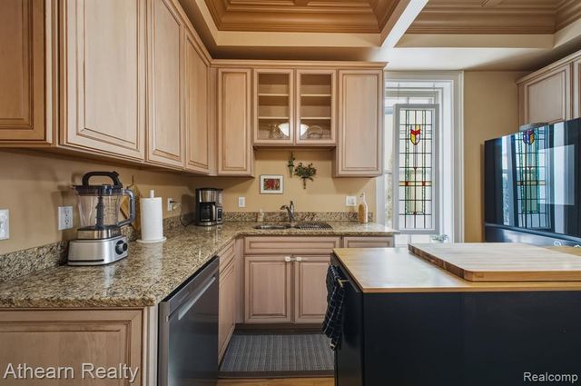 325 Lake Street, Howell, MI 48843