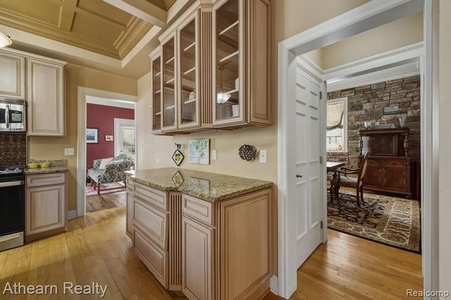 325 Lake Street, Howell, MI 48843