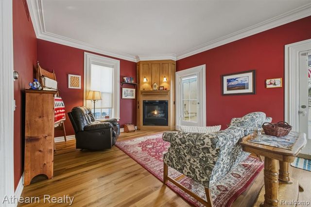 325 Lake Street, Howell, MI 48843