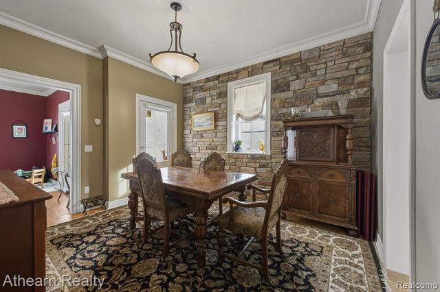 325 Lake Street, Howell, MI 48843