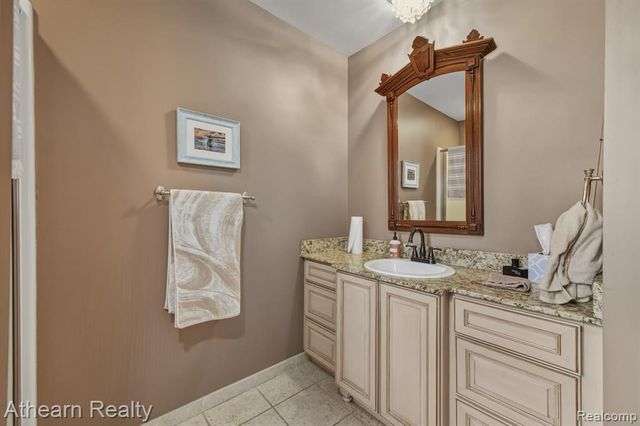 325 Lake Street, Howell, MI 48843