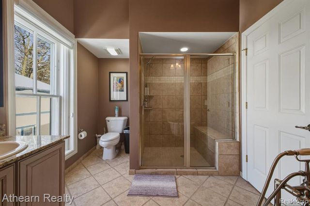 325 Lake Street, Howell, MI 48843