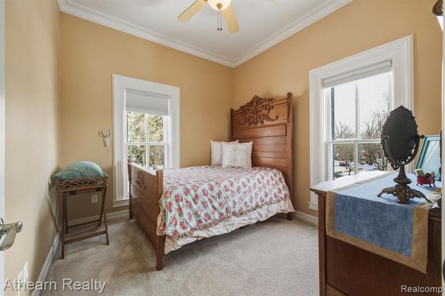 325 Lake Street, Howell, MI 48843