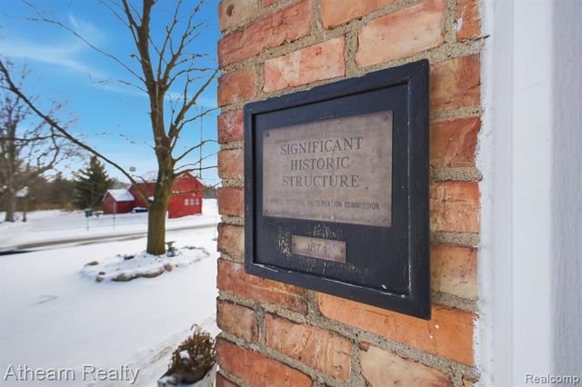 325 Lake Street, Howell, MI 48843