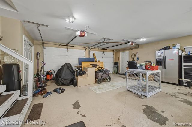 325 Lake Street, Howell, MI 48843