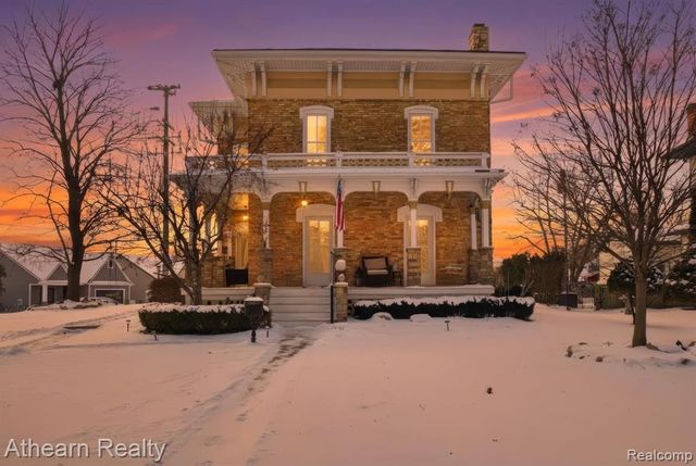 325 Lake Street, Howell, MI 48843