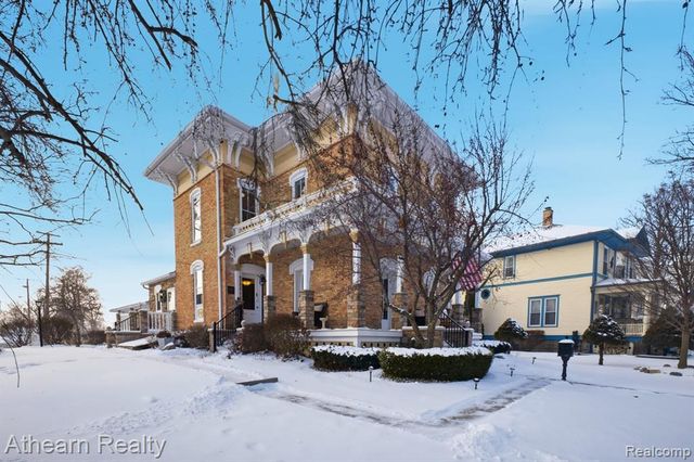 325 Lake Street, Howell, MI 48843