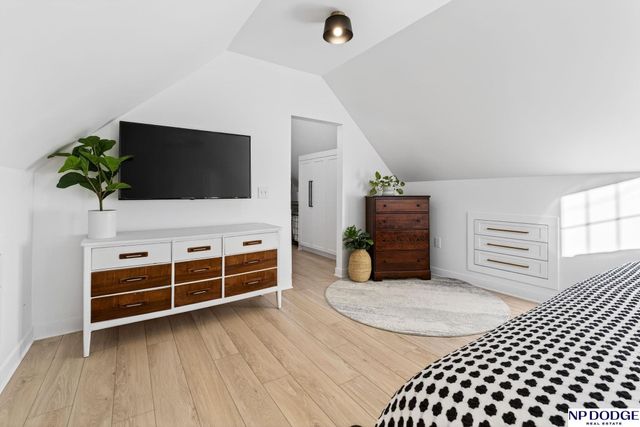 2704 N 65th Street, Omaha, NE 68104