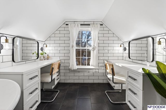 2704 N 65th Street, Omaha, NE 68104