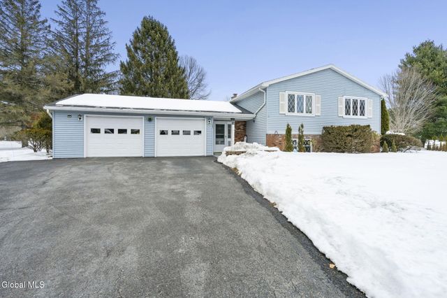 1041 Gates Drive, Schenectady, NY 12306